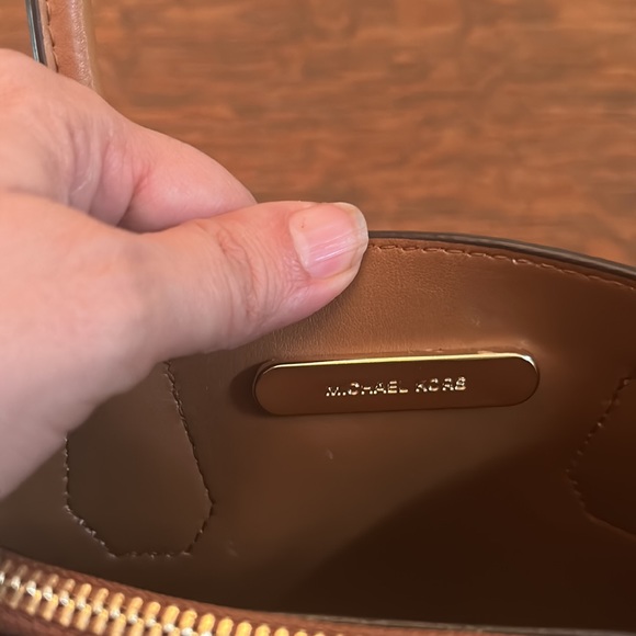 Michael Kors Mercer Small Satchel/Crossbody - Picture 12 of 15